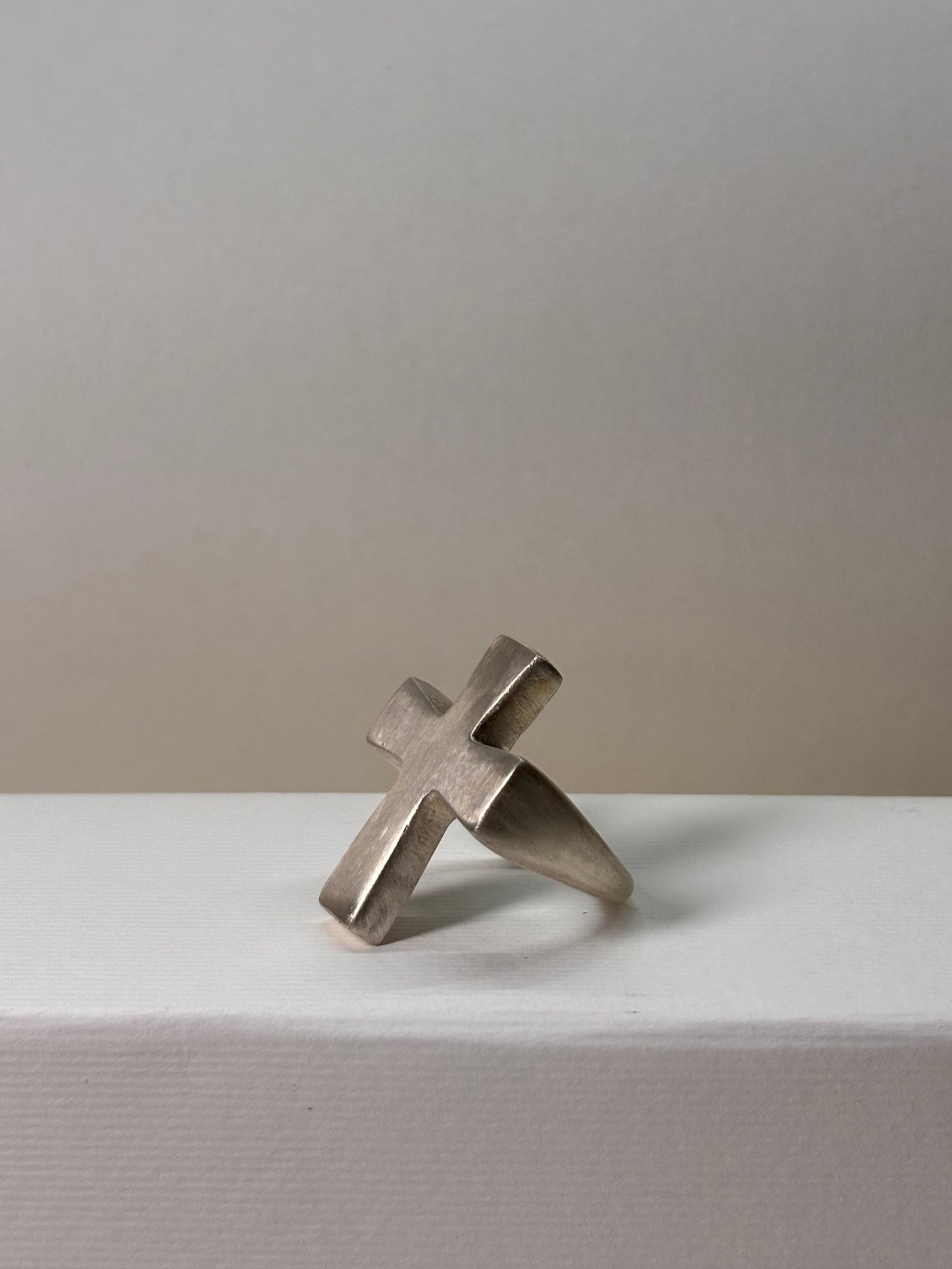 Cross ring