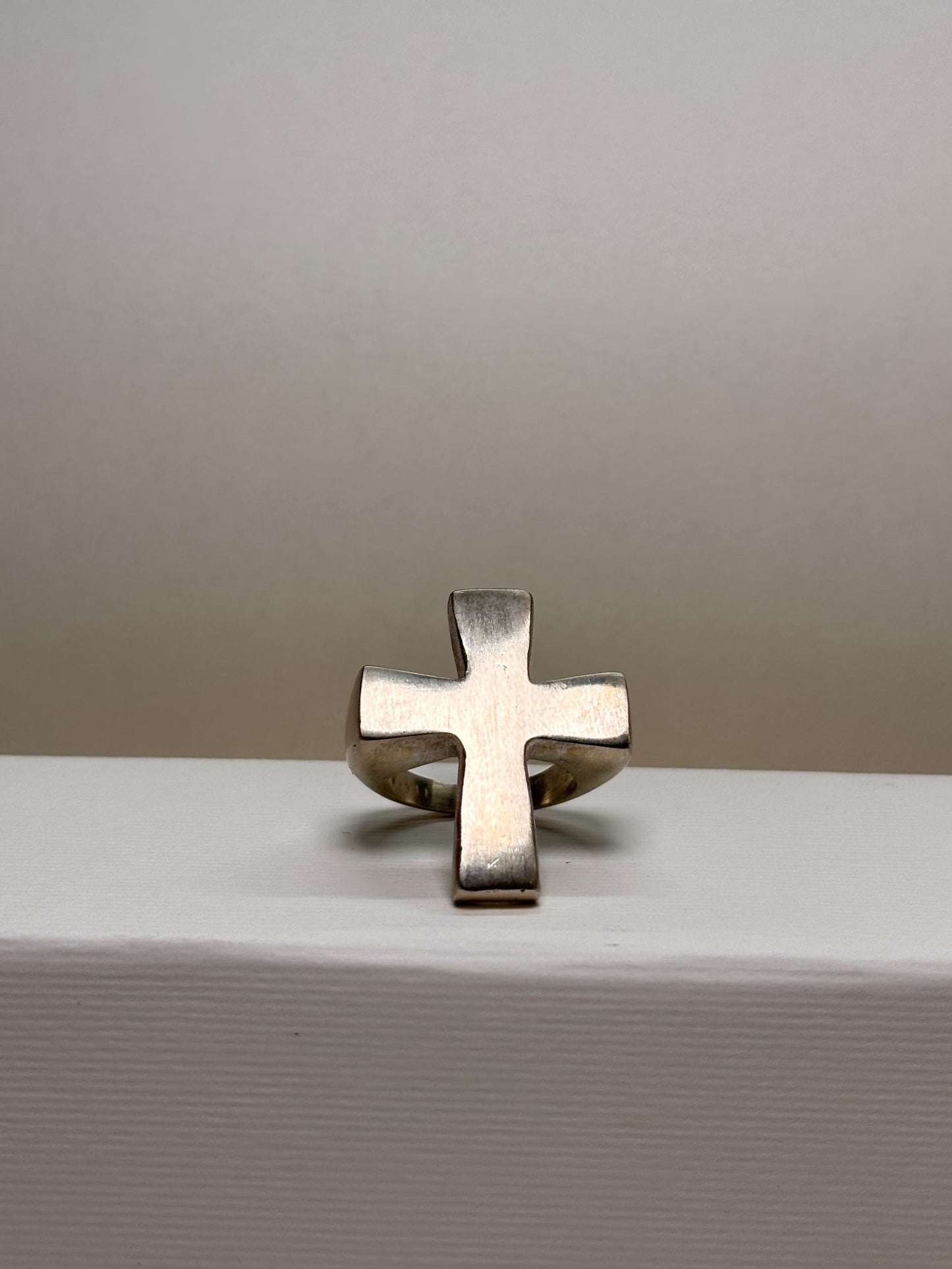 Cross ring