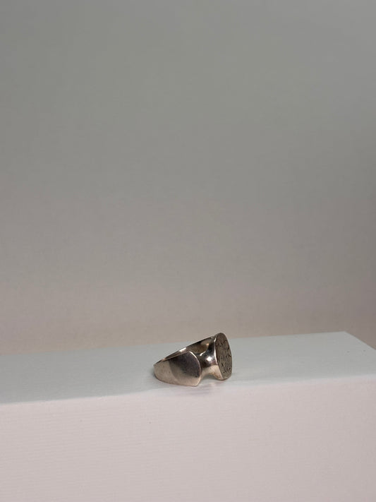 Signet ring
