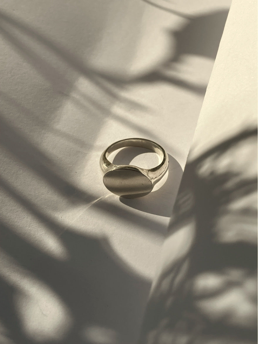 Oval Signet